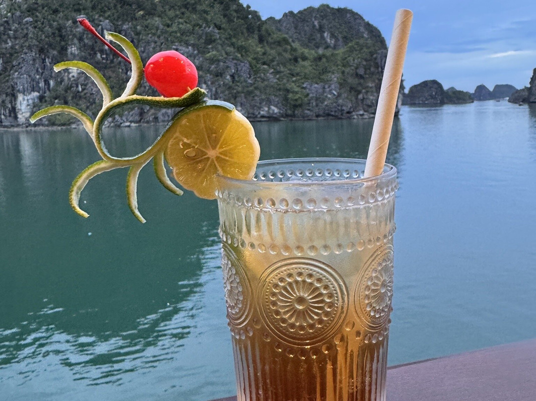 Halong Bay Cruises-下龙湾必去景点