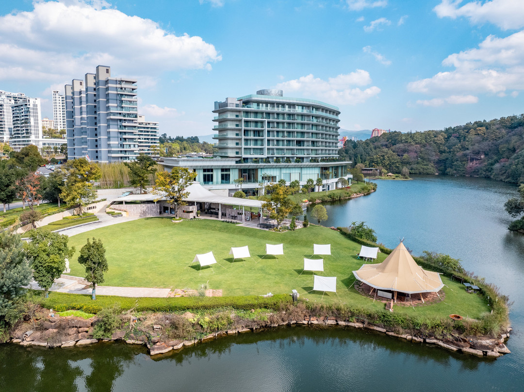 SLH·昆明玉龙湾湖景酒店主图