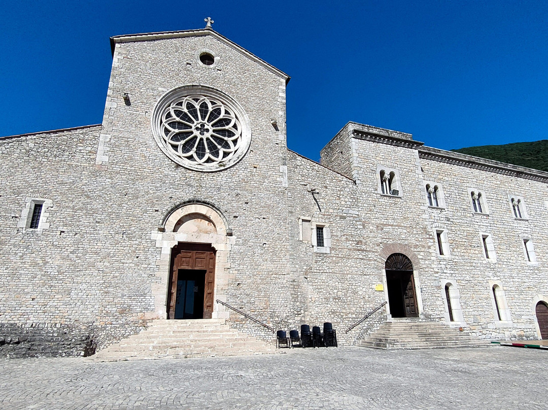 Abbazia di Valvisciolo-Sermoneta必去景点