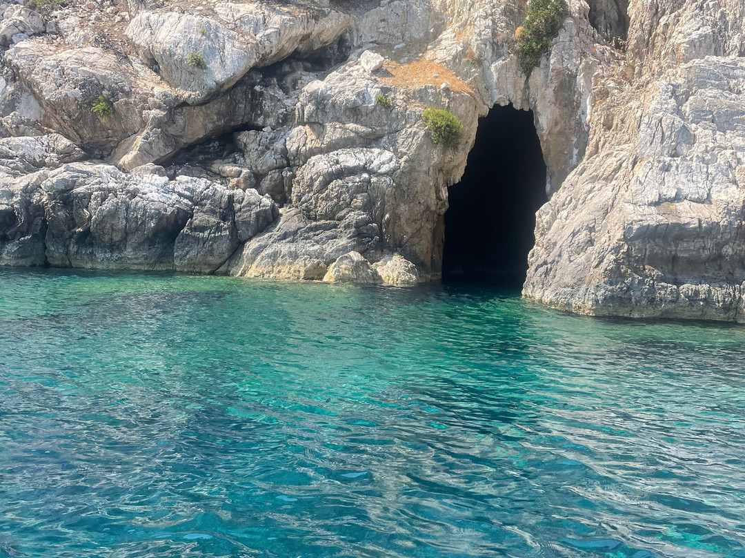 Tasos Boat Cruises Finikounda-Finikounda必去景点