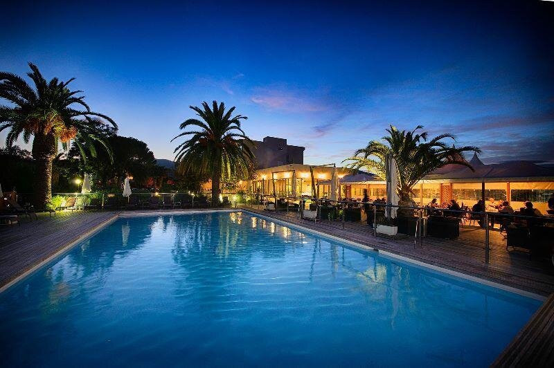 Lucciana酒店住宿-Hotel Spa Restaurant La Madrague