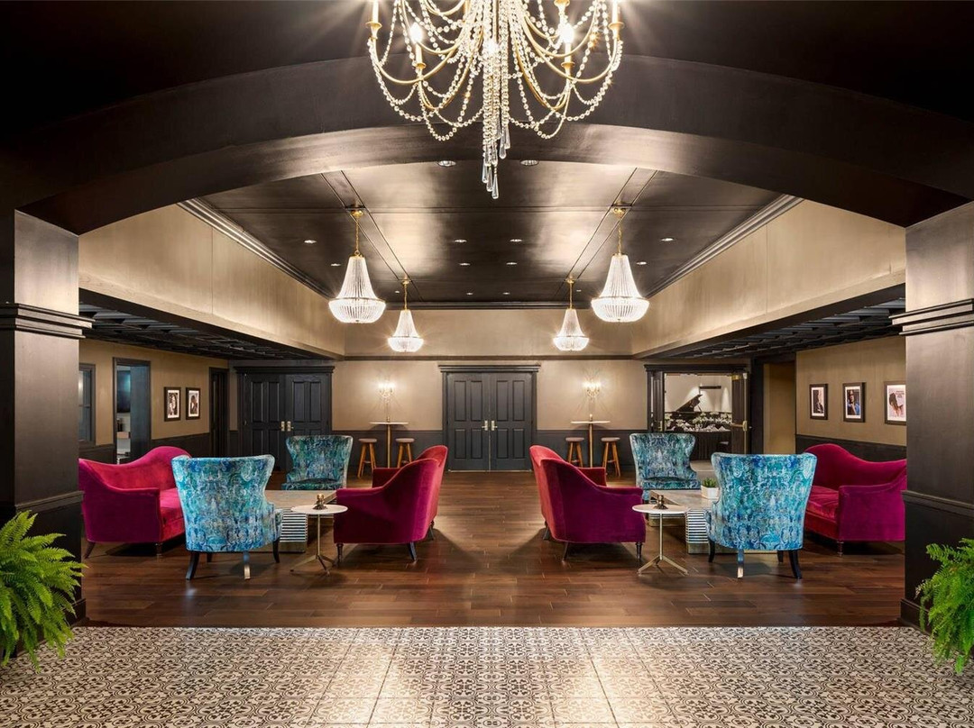 克拉丽奥高地酒店与会议中心主图