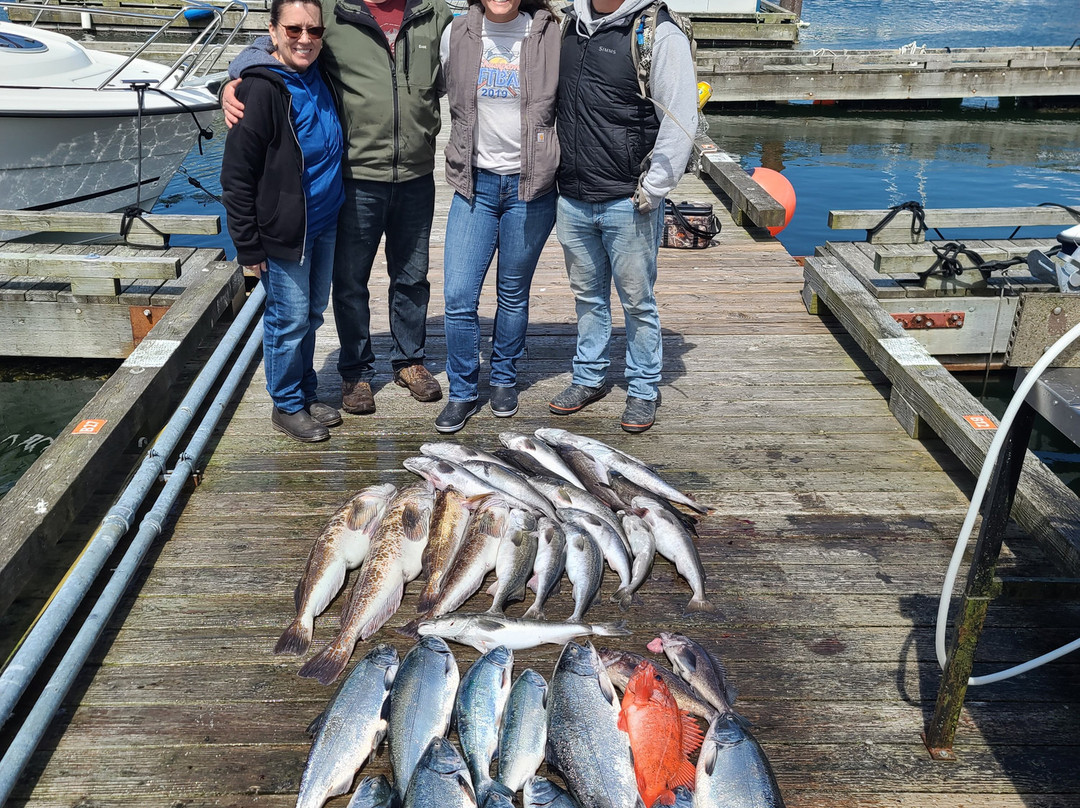 Marcus Kennett Fishing Charters-Port Renfrew必去景点