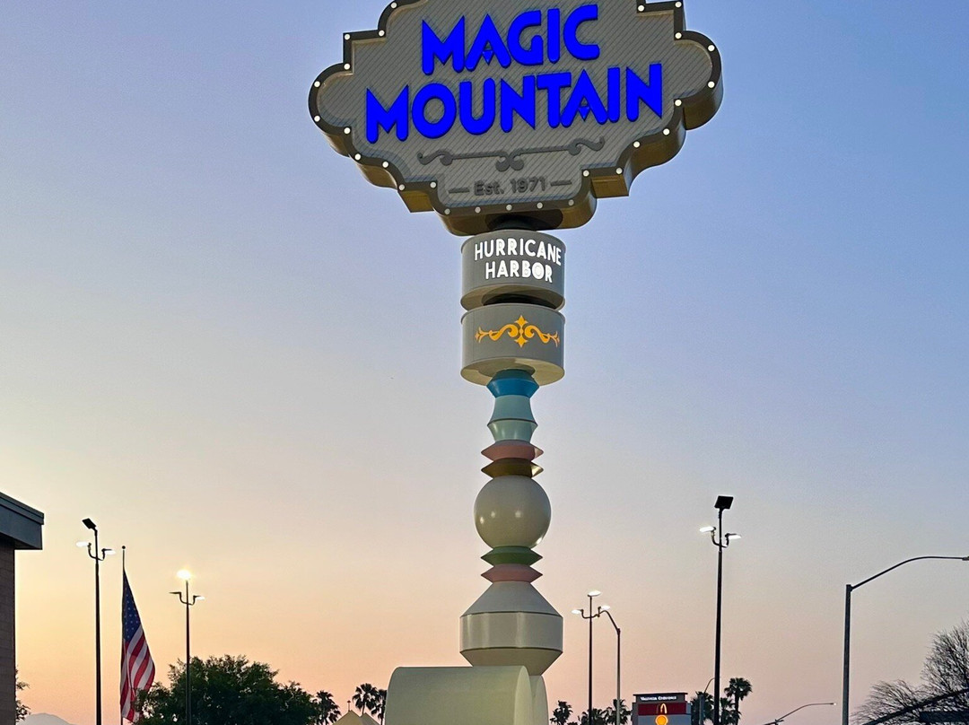 六旗魔术山-圣克拉丽塔必去景点