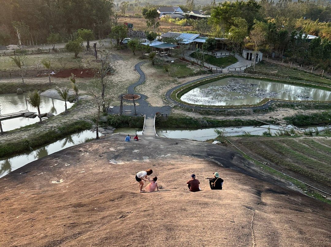 Núi Đá Voi Mẹ-Krong Bong必去景点