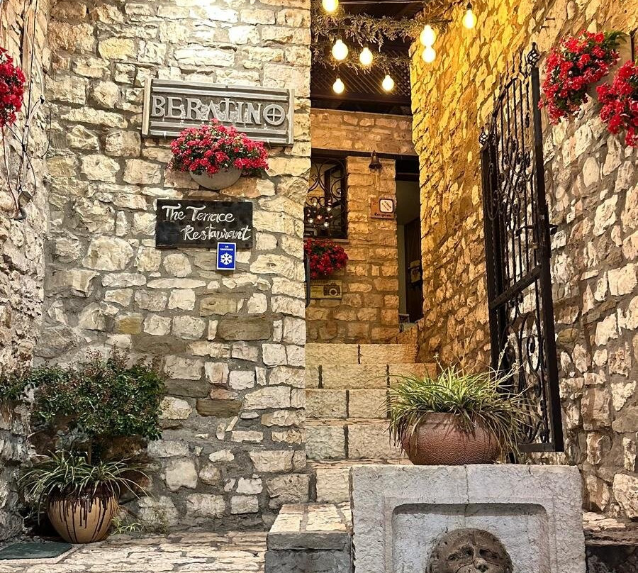 White House Berat主图