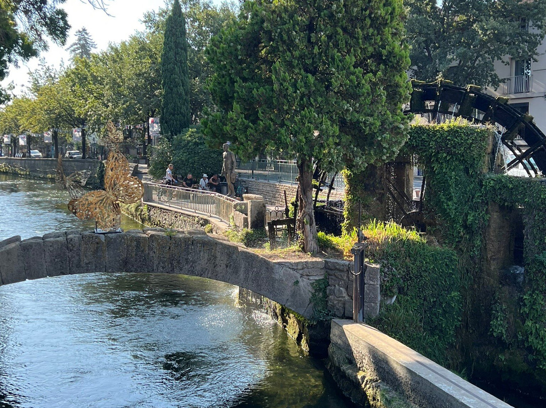 Provence Et Tourisme En E-bike-Saint Saturnin les Avignon必去景点