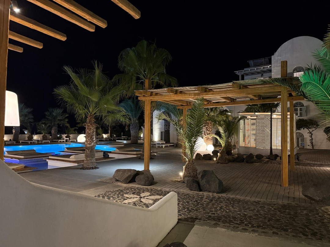 地中海皇家酒店主图