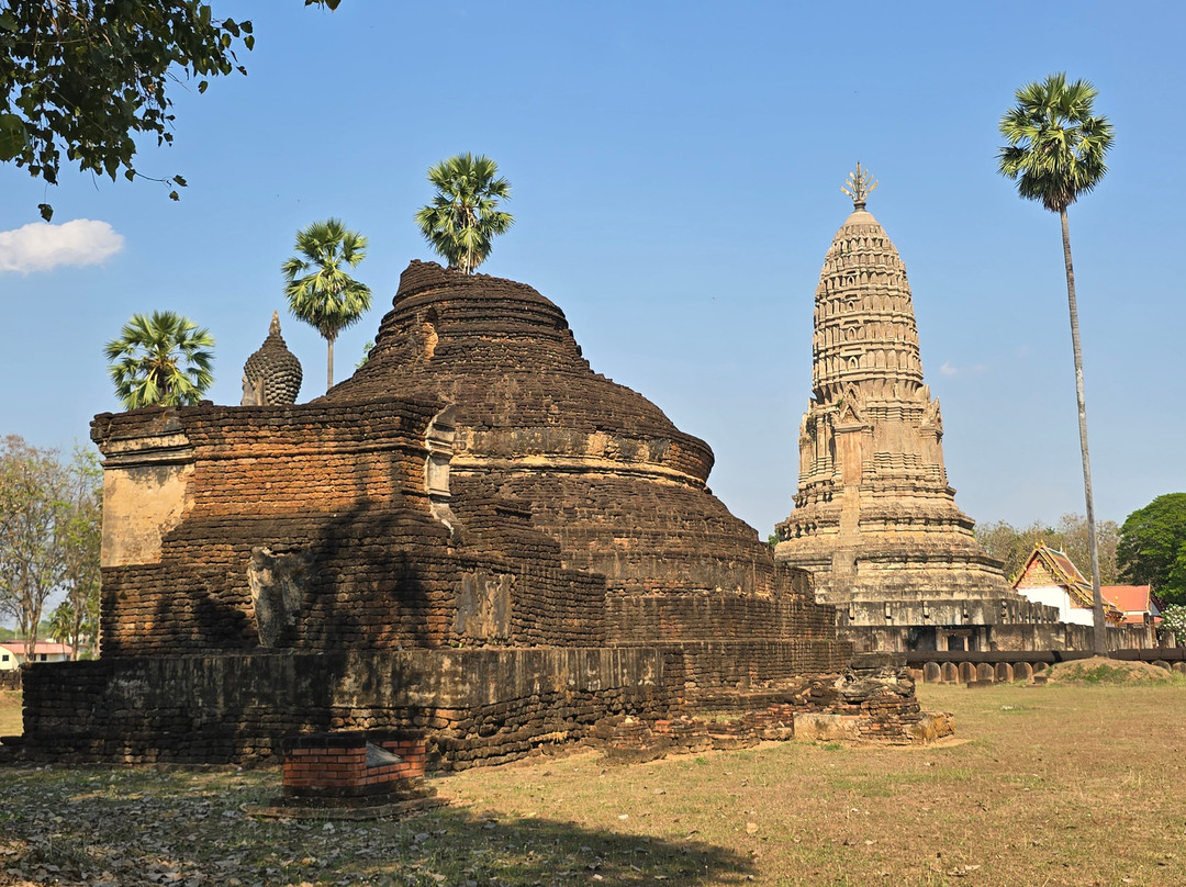 Wat Phra Si Rattana Mahathat-素攀武里必去景点