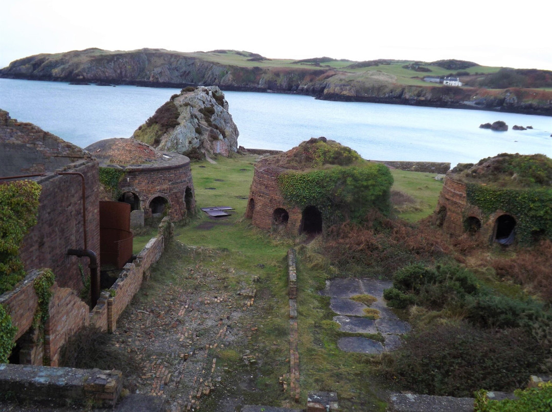 Porth Wen Brick Works-Cemaes Bay必去景点