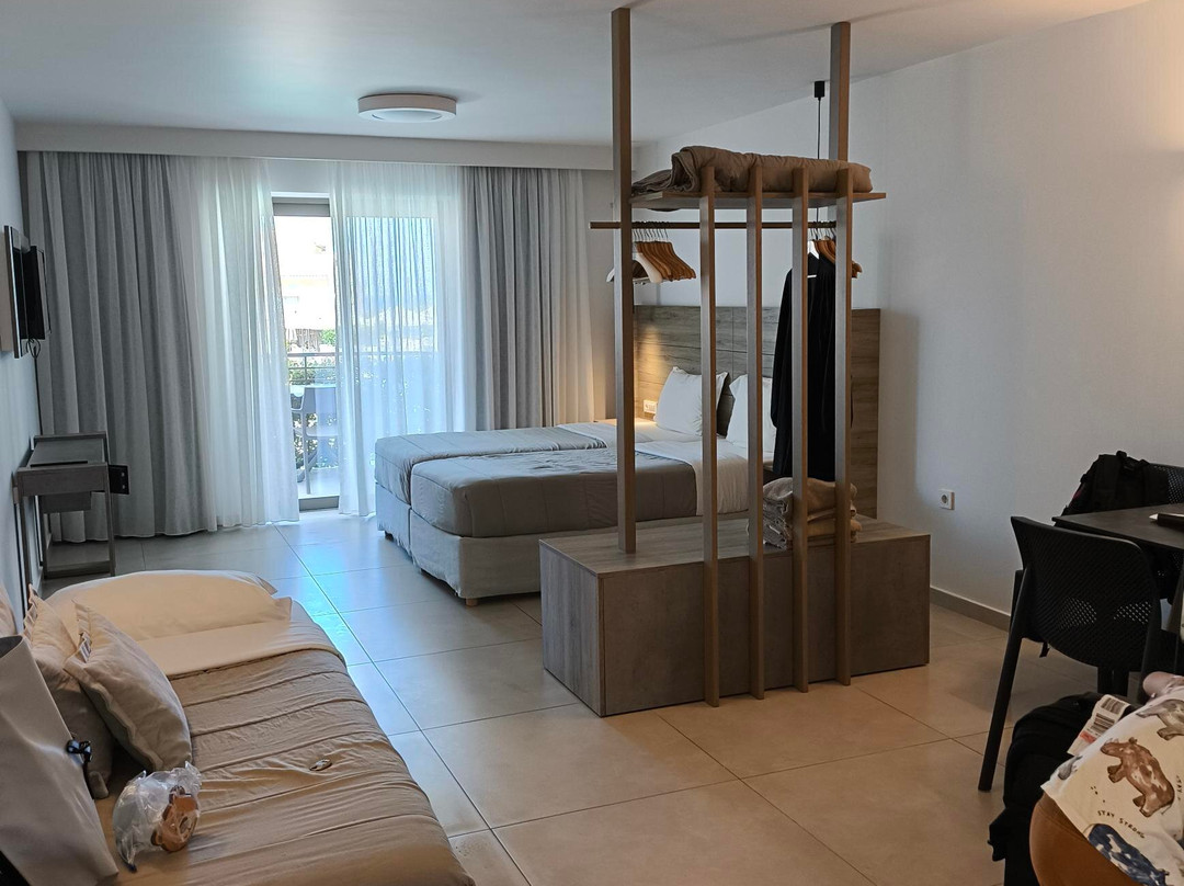 Stefan Village Hotel Apartments主图