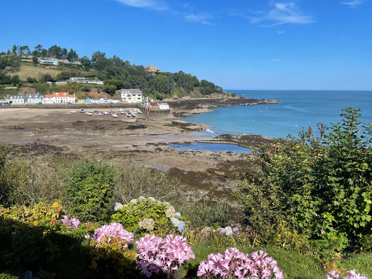 Tantivy Blue Coach Tours-St. Helier必去景点