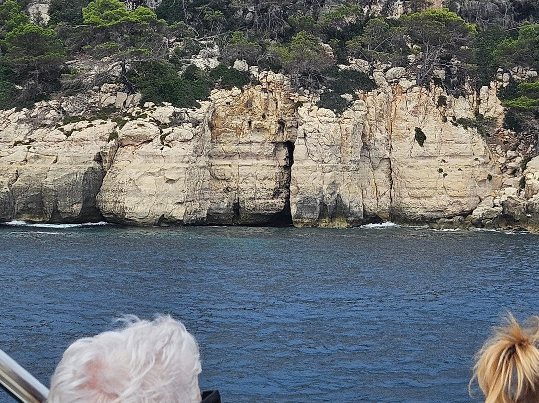 Fiesta el Barco Rojo-休达德亚必去景点