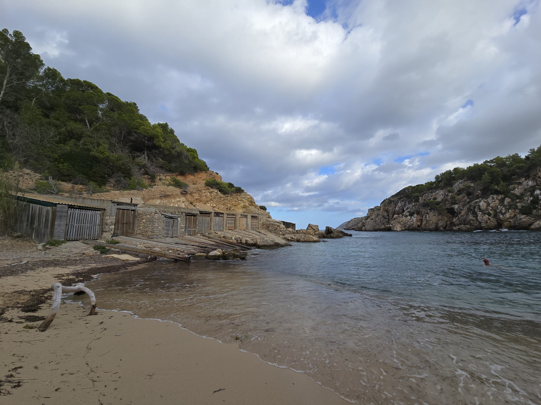 Cala d'en Serra Beach-伊维萨城区必去景点