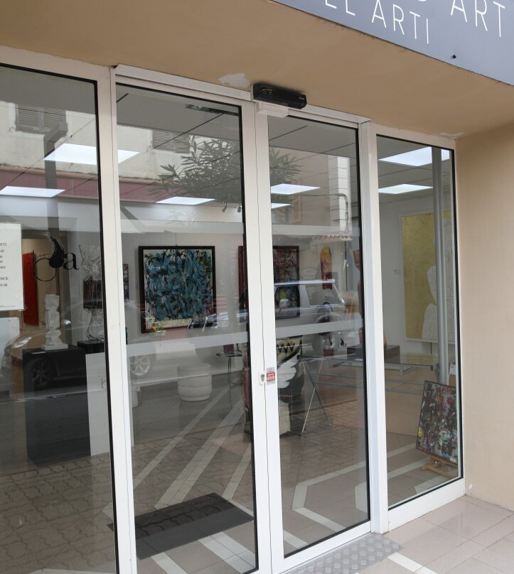 Bel'Arti Galerie d'art-卡尔维必去景点