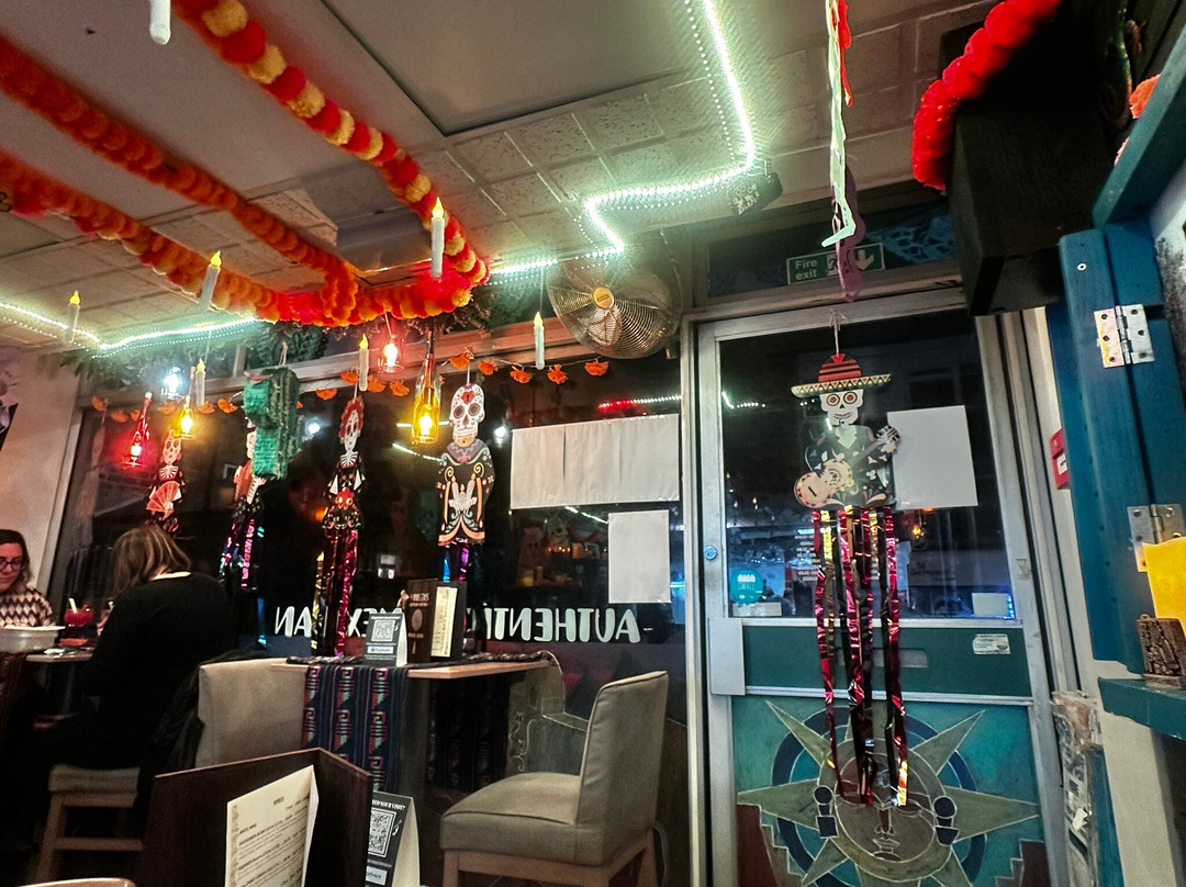 Hooleos Mexican Cafe-Bar