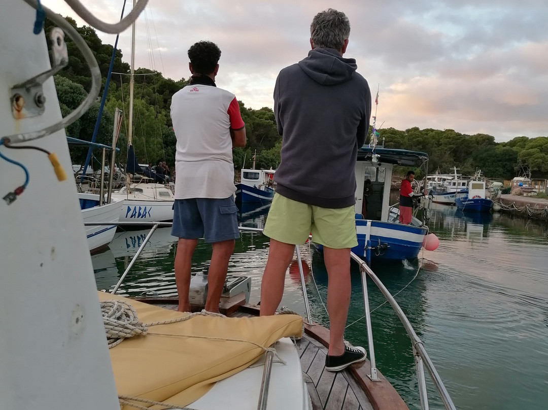 Pescaturismo Jessica E-Porto Pino必去景点