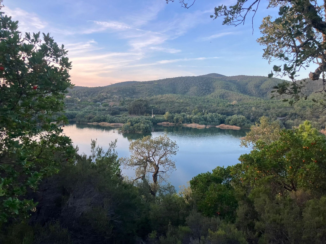 Aventure cheval. Randonnées à cheval-La Crau必去景点