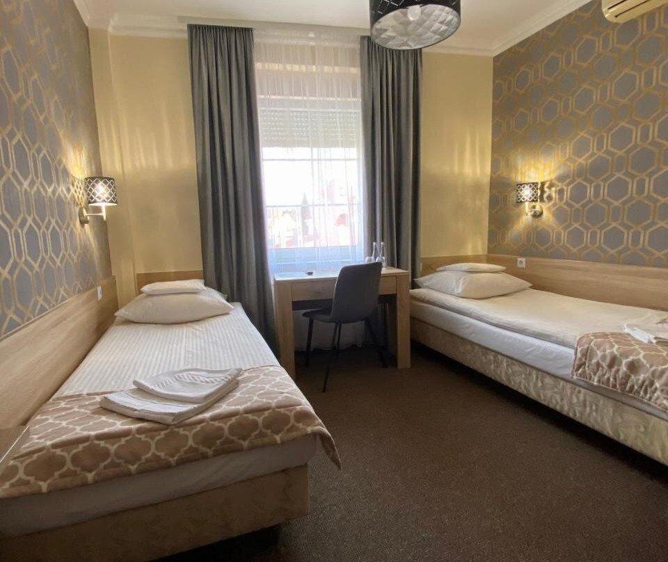 Sroda Slaska酒店住宿-Pasja Hotel