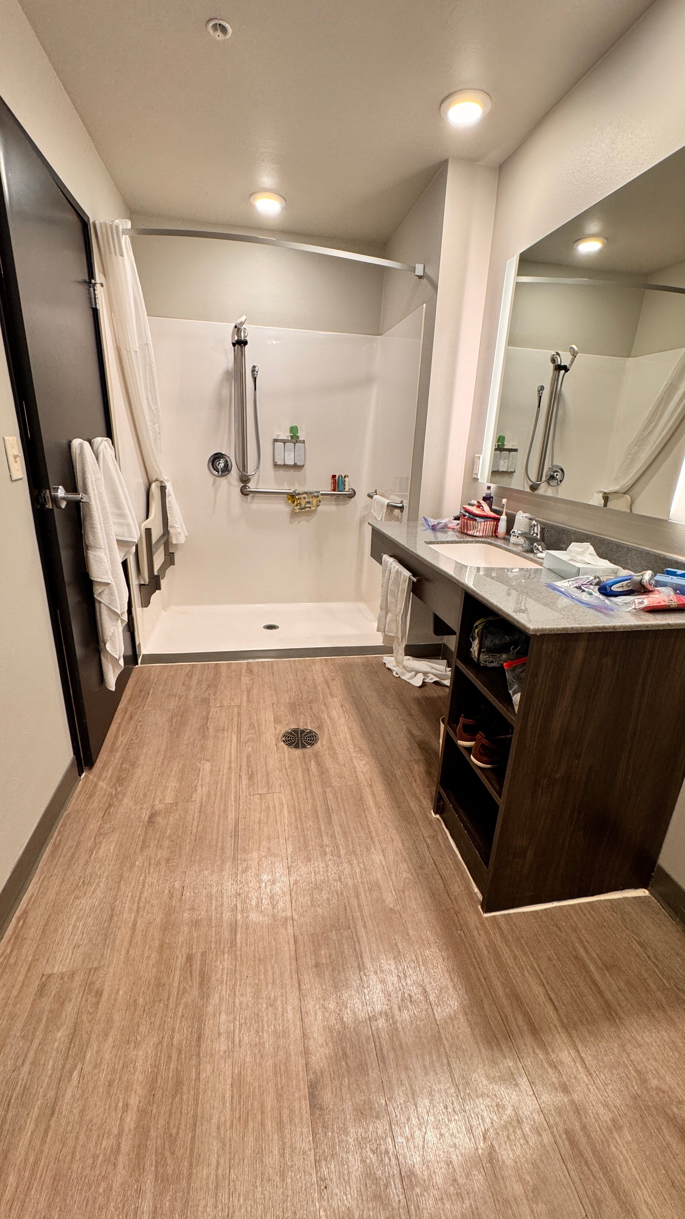 My Place Hotel-Vancouver, WA-浴室