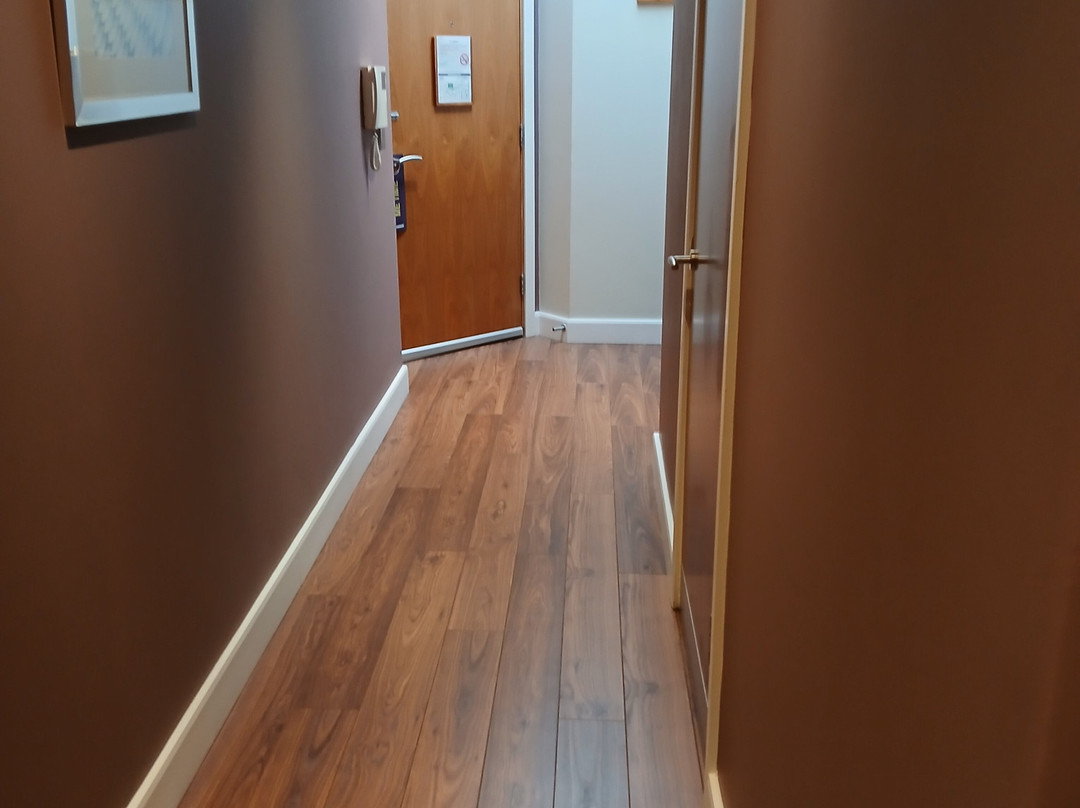 尚波斯酒店主图