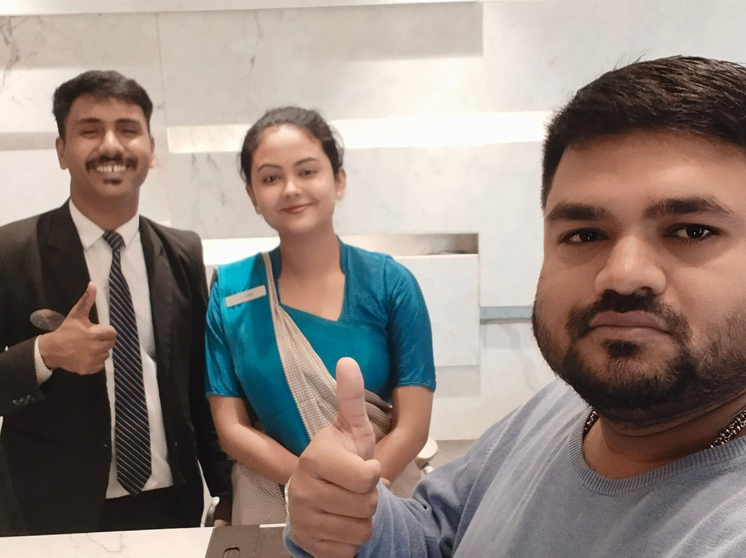 Hotel Singhania Sarovar Portico主图