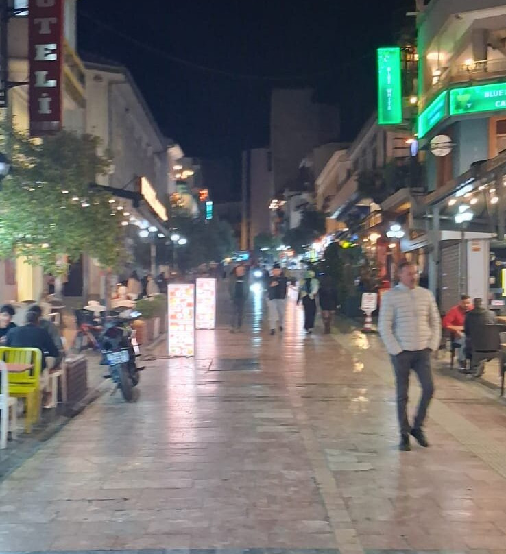 Lord Hotel Cafe & Bistro主图