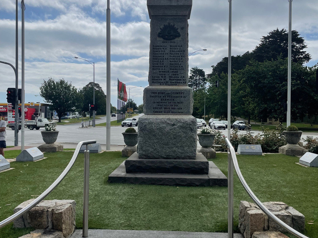 Berwick War Memorial and Plantation-伯威克必去景点