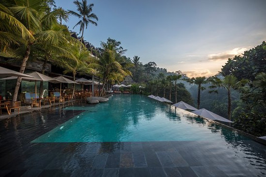 巴厘岛查彭度假别墅主图