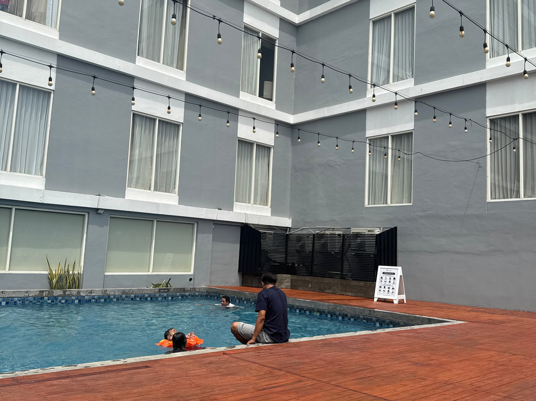 Ascent Premiere Hotel And Convention Pasuruan主图