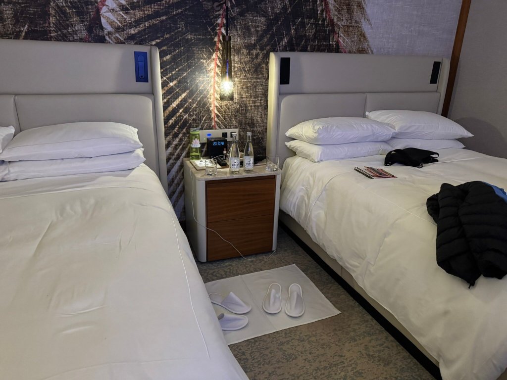 Conrad Rabat Arzana-官方