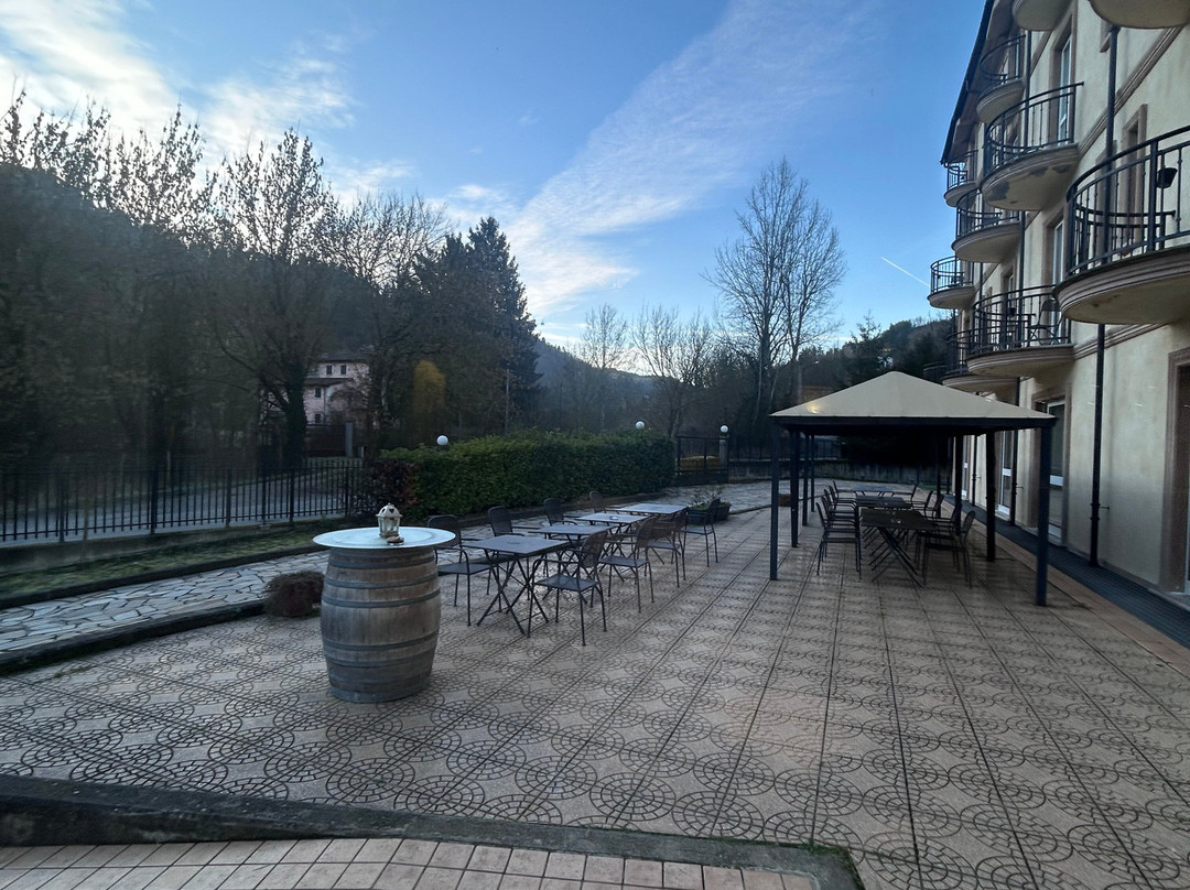 华伦天奴酒店主图