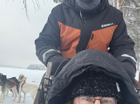 Husky & Yoga Nature-罗瓦涅米必去景点