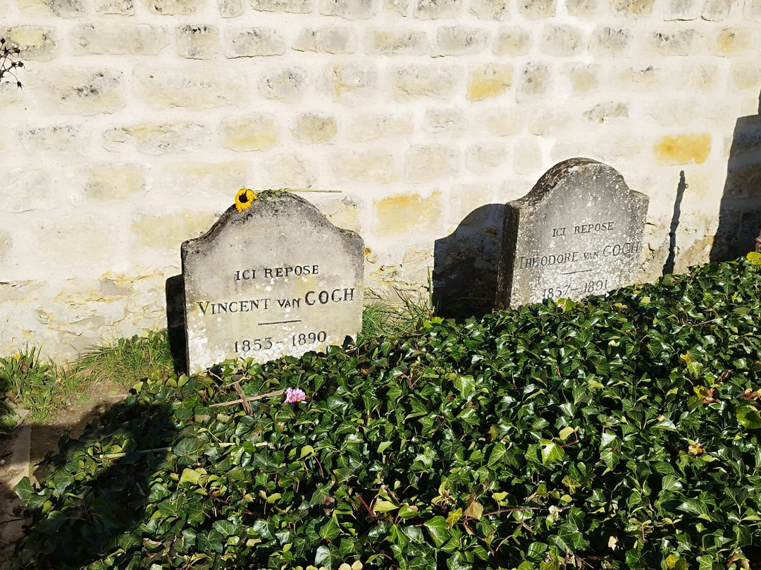 Auvers-sur-Oise Cemetery-奥维尔必去景点
