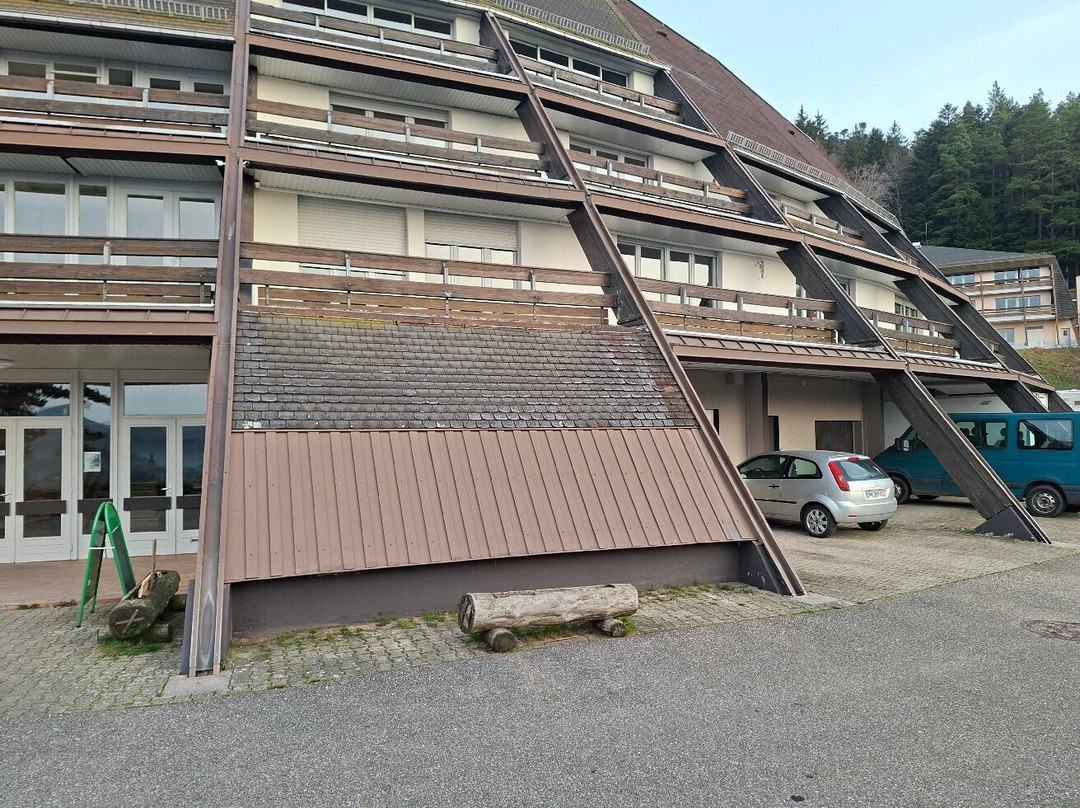 Les Genevriers