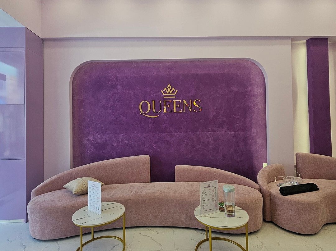 Danang Queens Nail & Barber Shop