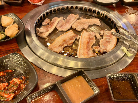 Lovemeat kbbq