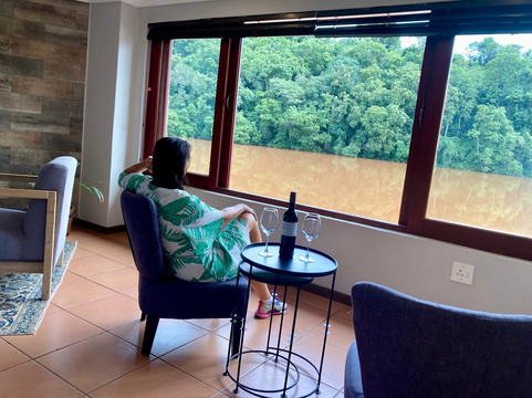 班姆布湖滨小屋主图