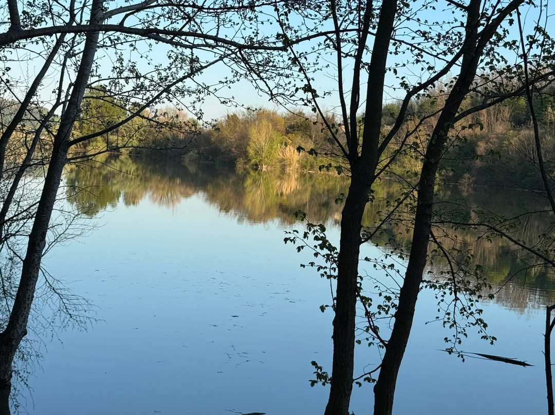 Lago di Penne-Penne必去景点