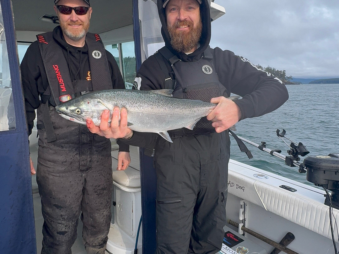 Marcus Kennett Fishing Charters-Port Renfrew必去景点