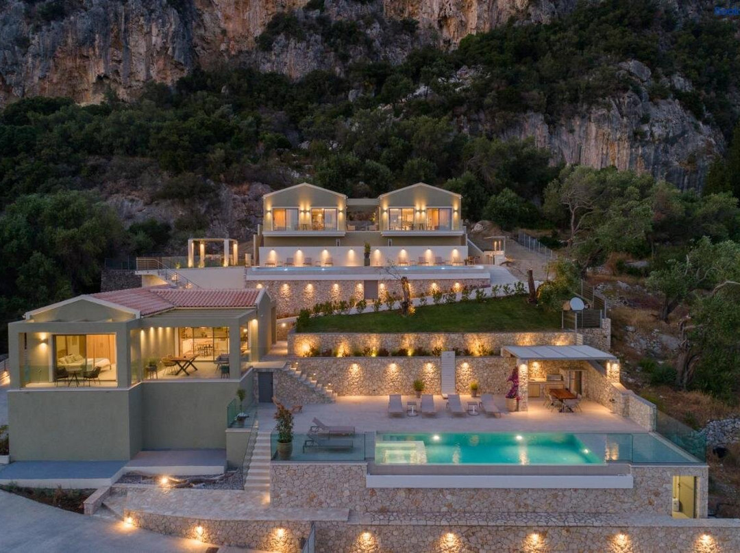 Paleo Villas