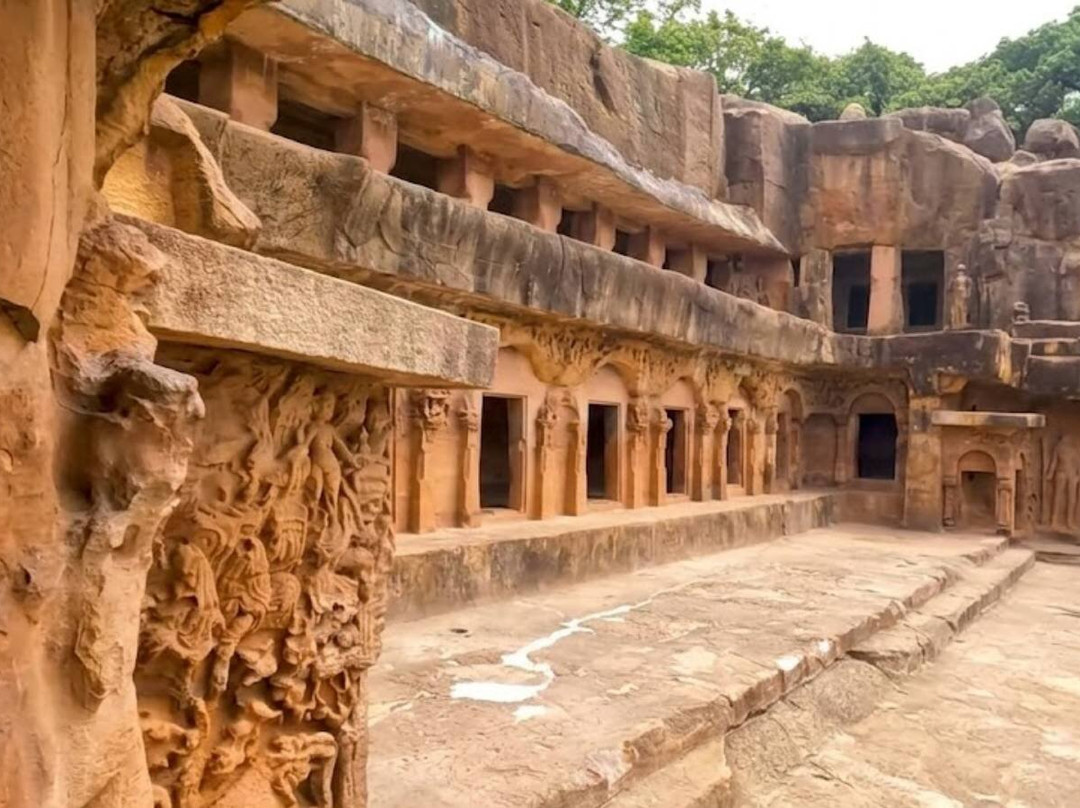 Khandagiri Caves-布巴内斯瓦尔必去景点