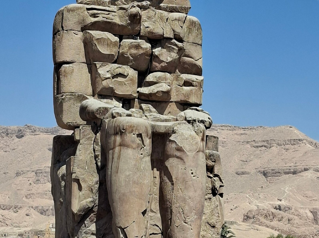 Colossi of Memnon-卢克索必去景点