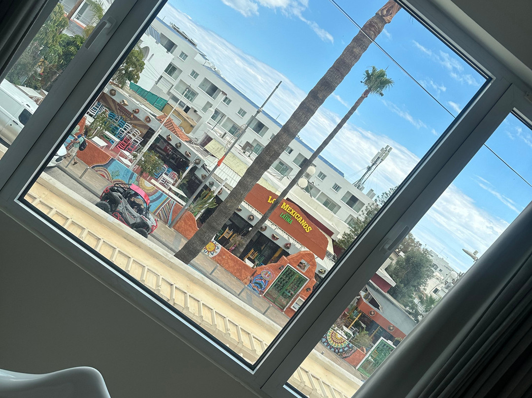 纳帕广场酒店(限成人)主图