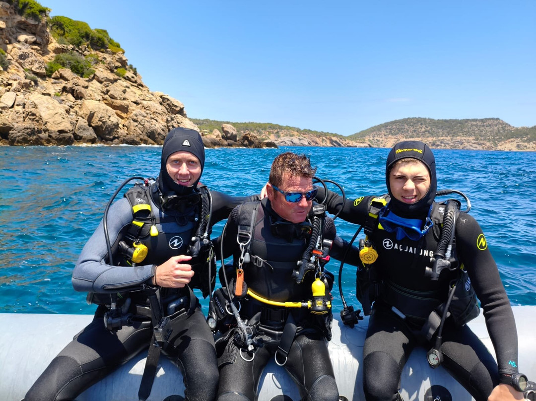Cala Pada Diving Center Ibiza-圣欧拉利娅尔德里奥必去景点