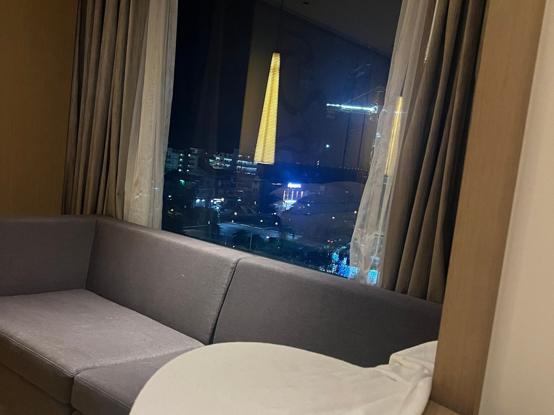 万象皇冠假日酒店主图