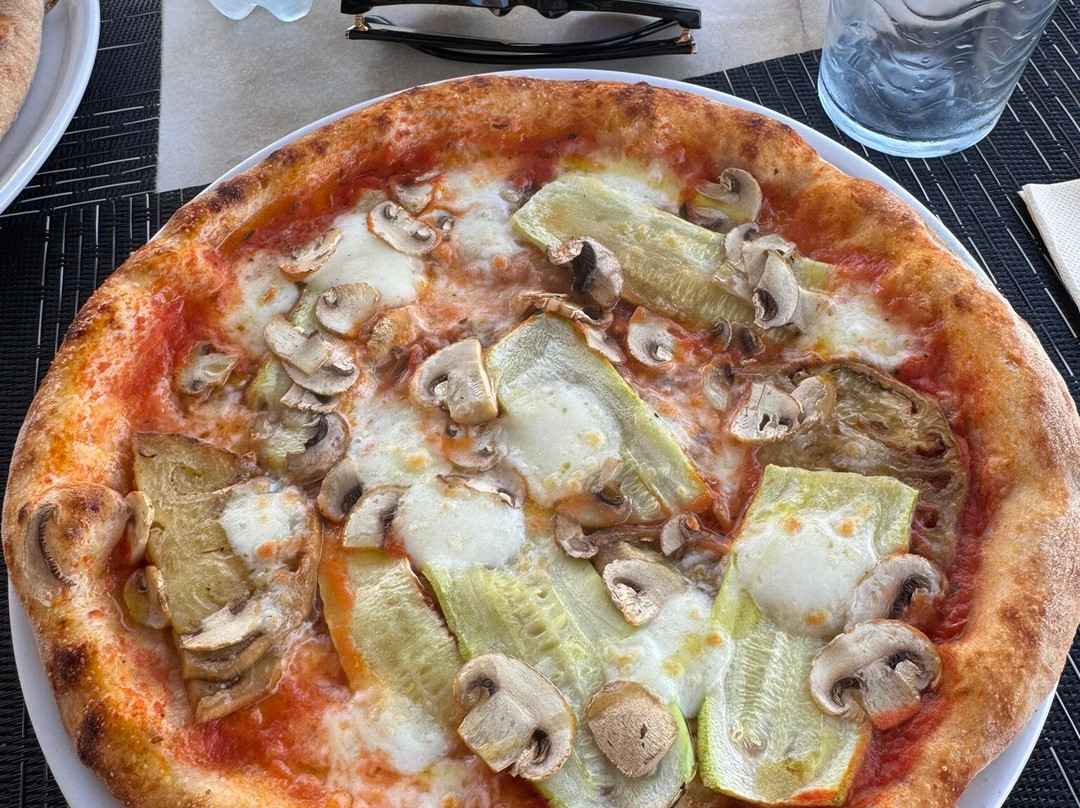 La Luna Nera Pizzeria