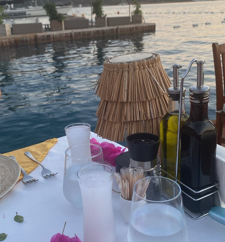 巴尔丹套房酒店主图
