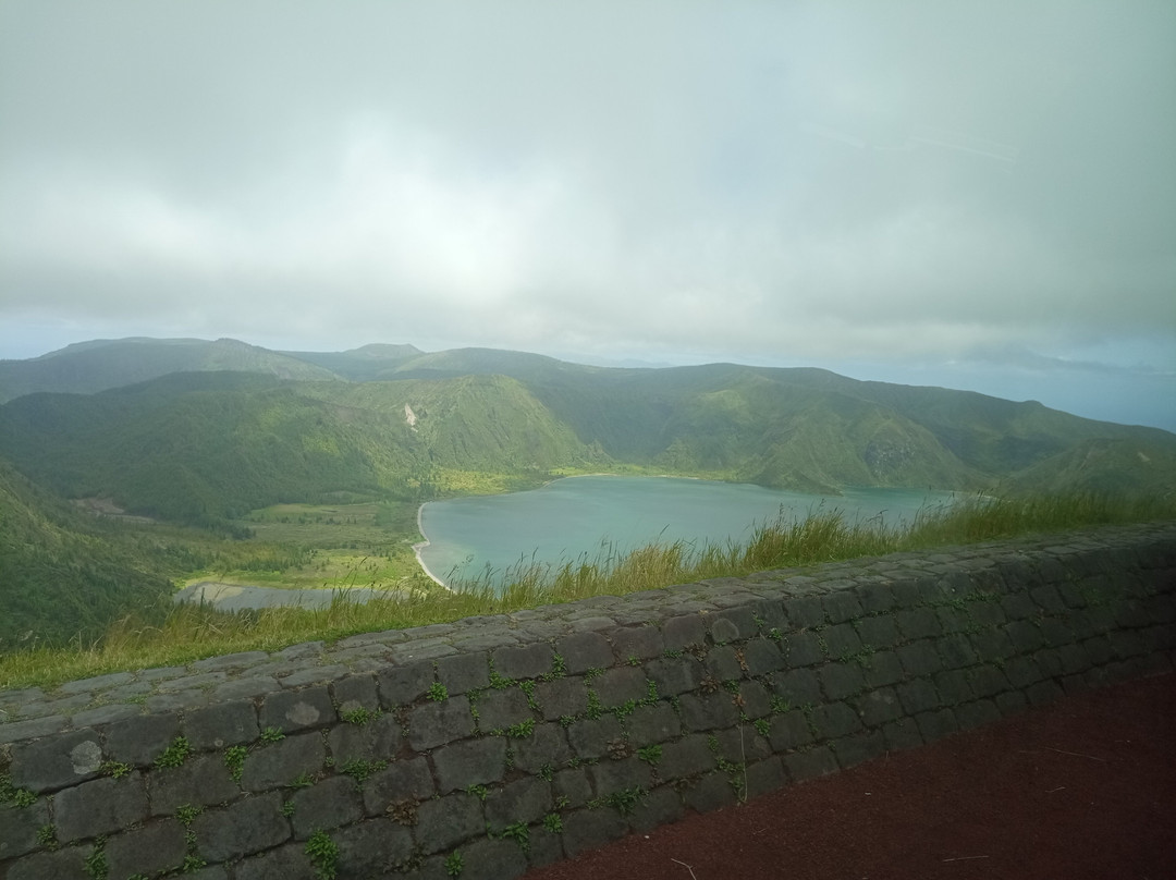 Pedro Ferreira Azores Tours-蓬塔德尔加达必去景点
