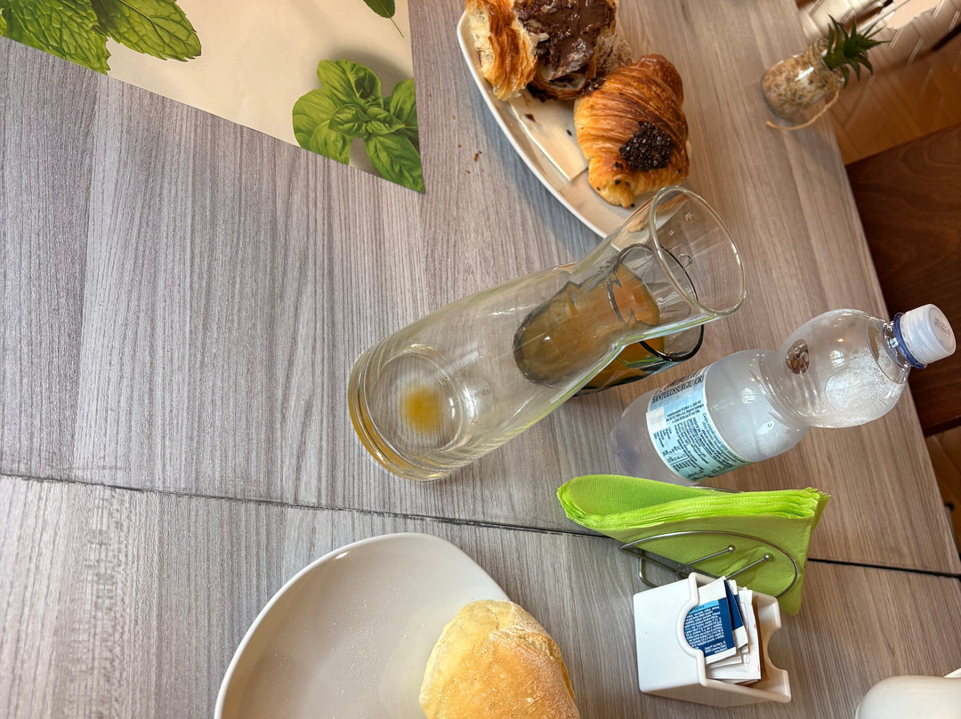 苏索埃酒店主图
